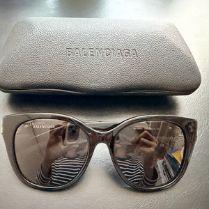 발렌시아가 BB0103SA 선글라스 블랙 이미지