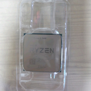 AMD 라이젠5 5600 CPU 이미지