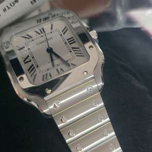 까르띠에 산토스m 이미지