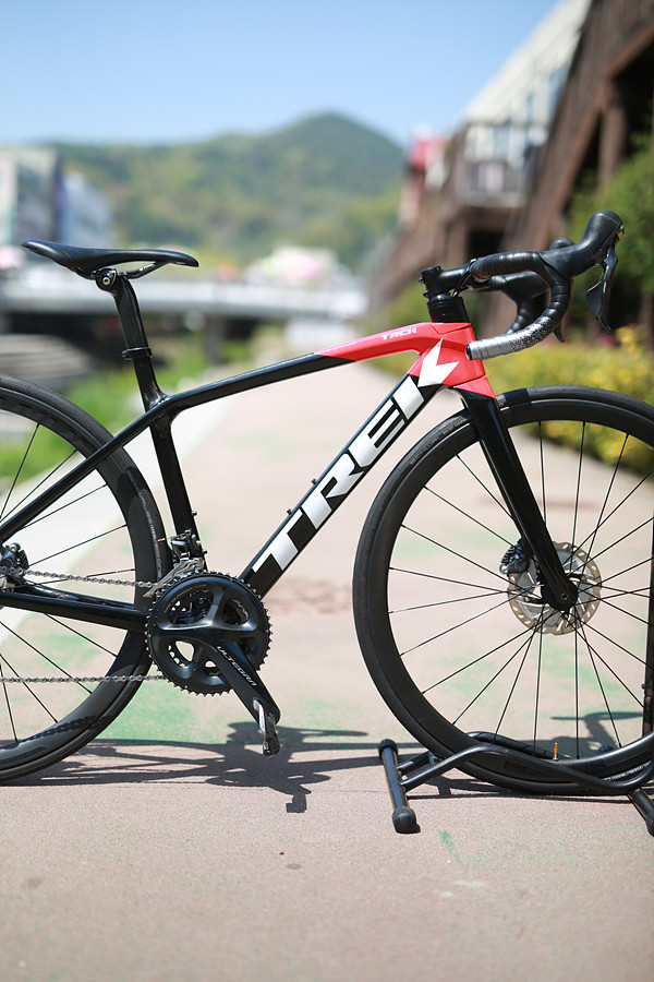 *가격인하*22년 트렉 에몬다 SL6 프로 디스크 47 울테그라 이미지