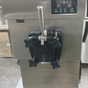 [2023년7월구매]웰아이스 t119 아이스크림 기계 팝니다. S급 이미지
