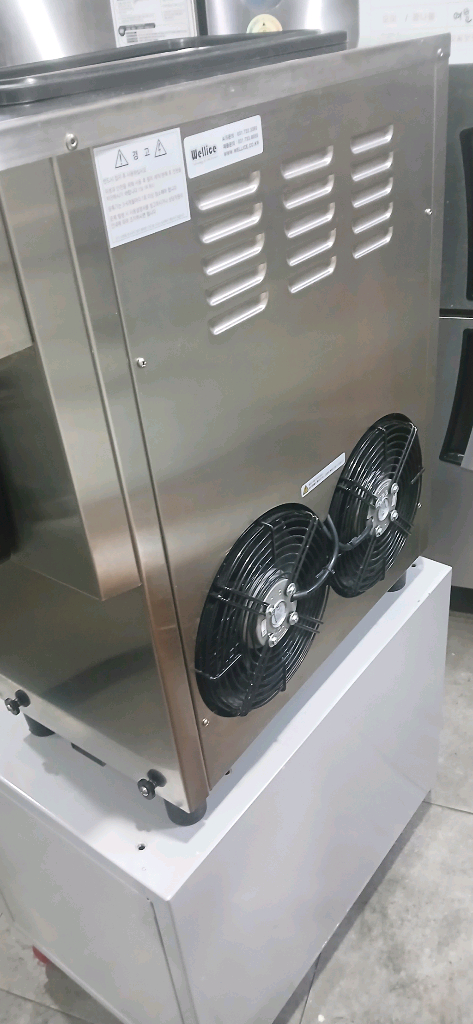 [2023년7월구매]웰아이스 t119 아이스크림 기계 팝니다. S급 이미지