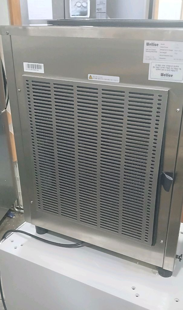 [2023년7월구매]웰아이스 t119 아이스크림 기계 팝니다. S급 이미지