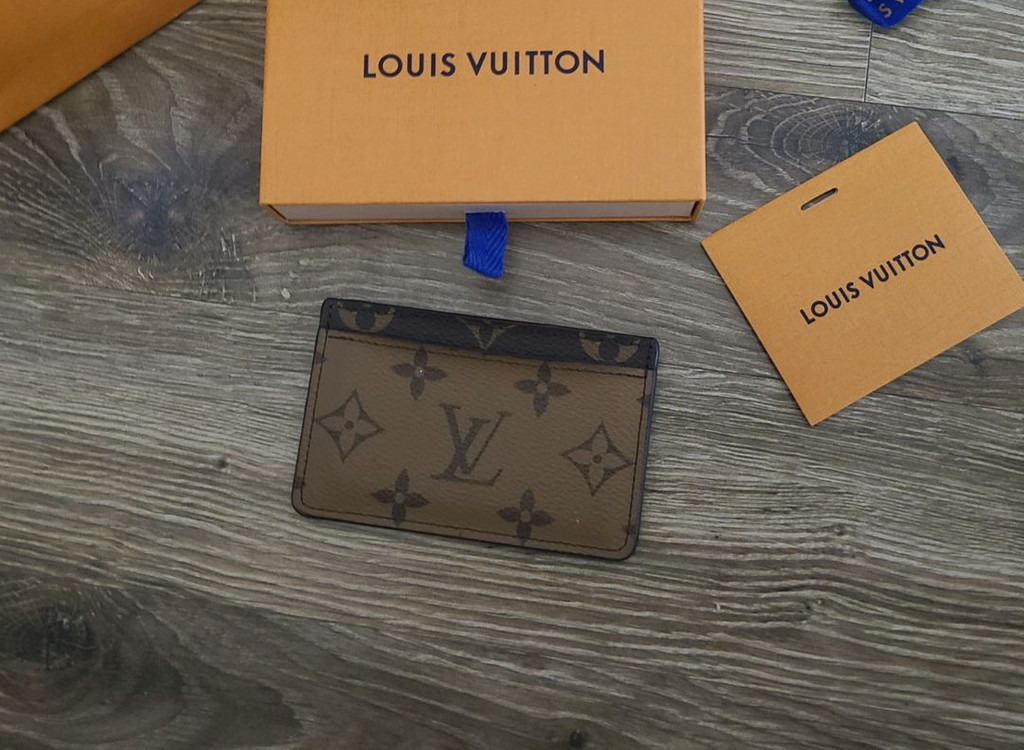 루이비통 모노그램 리버스 카드지갑 명품지갑반지갑프라다디올셀린느샤넬톰브라운고야드에르메스생로랑 이미지