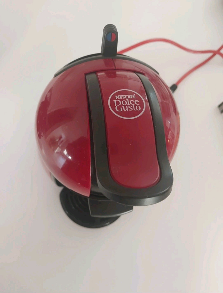 돌체구스토 커피머신 이미지