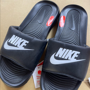 나이키 빅토리 원 슬라이드 블랙 260 슬리퍼 이미지