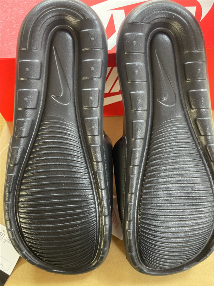 나이키 빅토리 원 슬라이드 블랙 260 슬리퍼 이미지