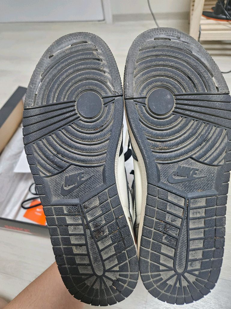 나이키 에어조던1 하이 다크모카 270 이미지