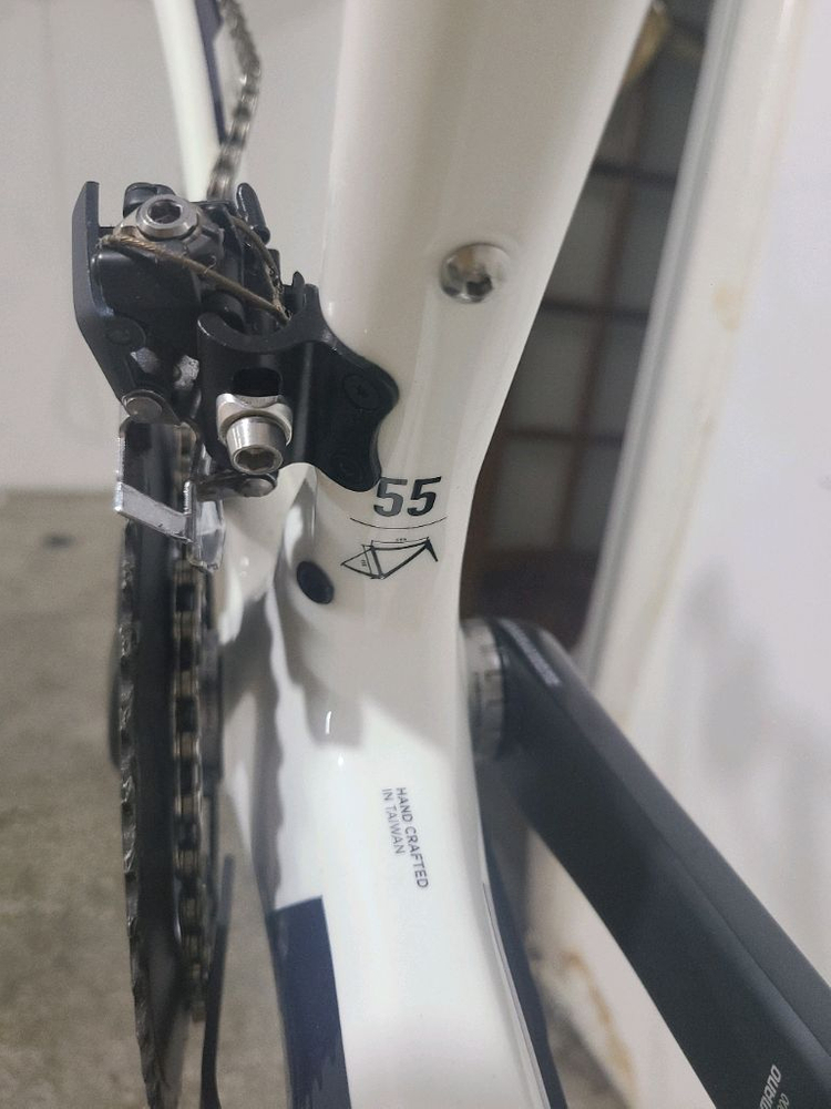 로드바이크 반차 무주행 트리곤다크니스 rs 이미지