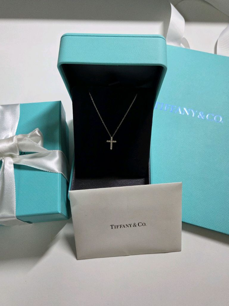 티파니앤코 크로스 펜던트 목걸이 이미지