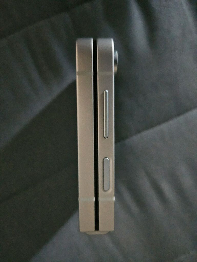 갤럭시 z플립6 256GB 블루 색상 이미지