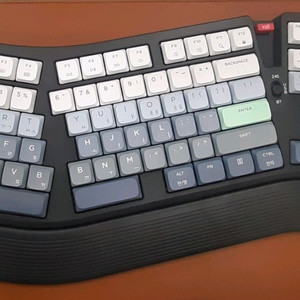지클릭커 EK700 로우프로파일 인체공학 저소음 기계식 키보드 이미지