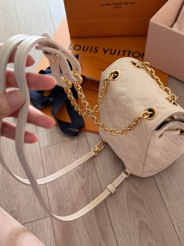 루이비통 앙프렝뜨 나노 노에 백팩 이미지