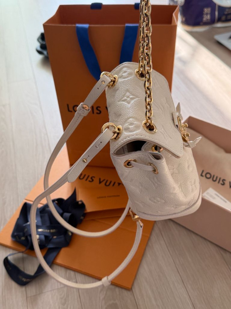 루이비통 앙프렝뜨 나노 노에 백팩 이미지