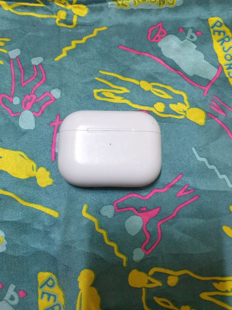 에어팟 프로 1세대 본체 이미지