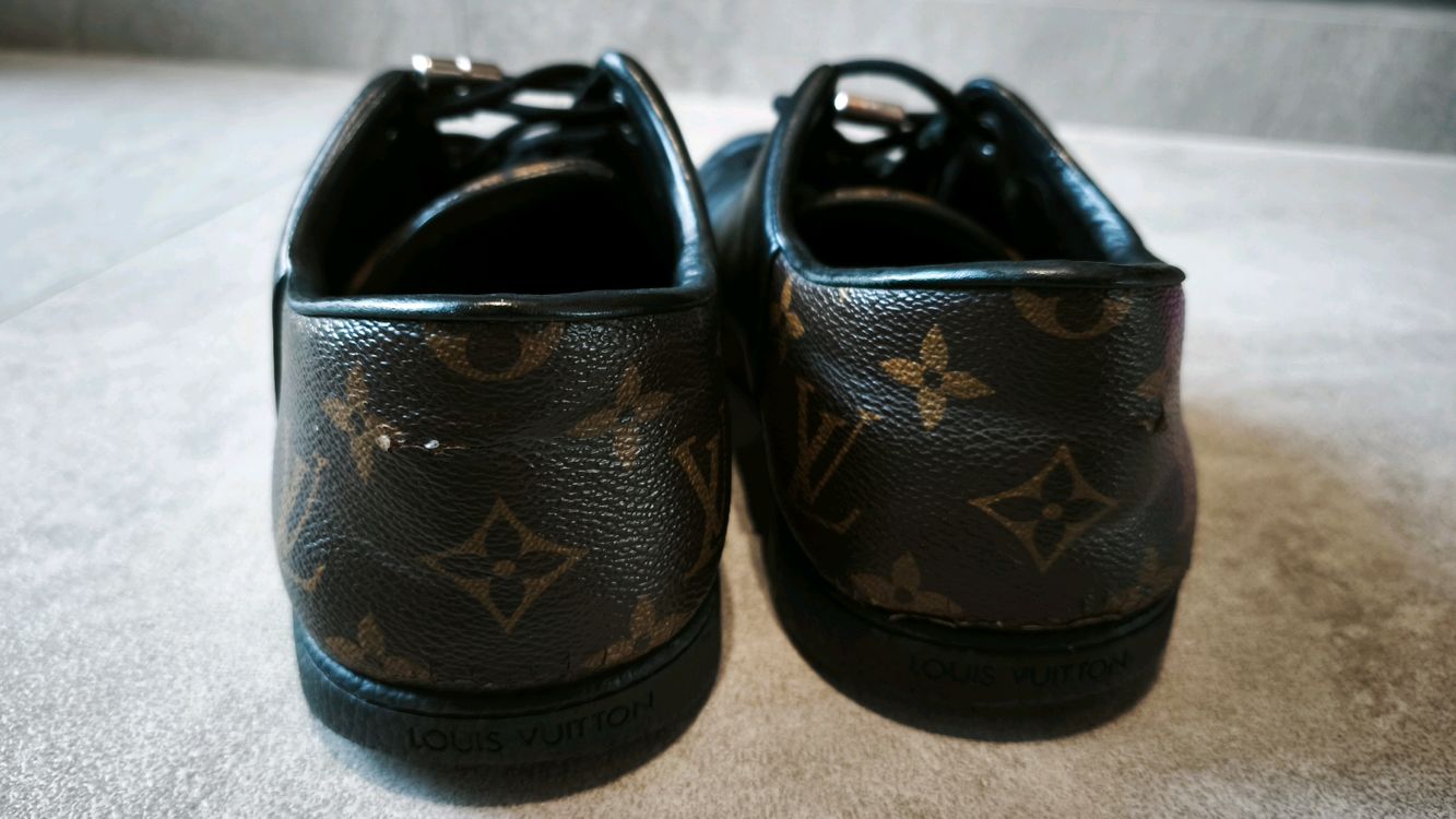 남성 가죽 스니커즈 이미지