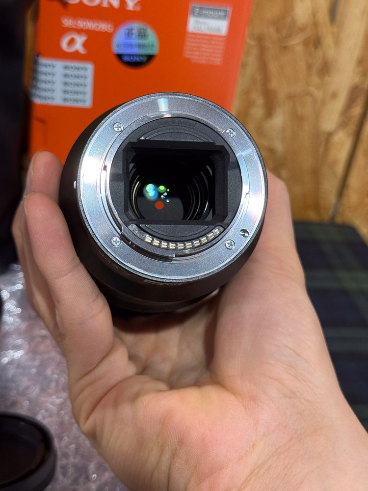 FE 90mm F2.8 G OSS 매크로 렌즈 이미지