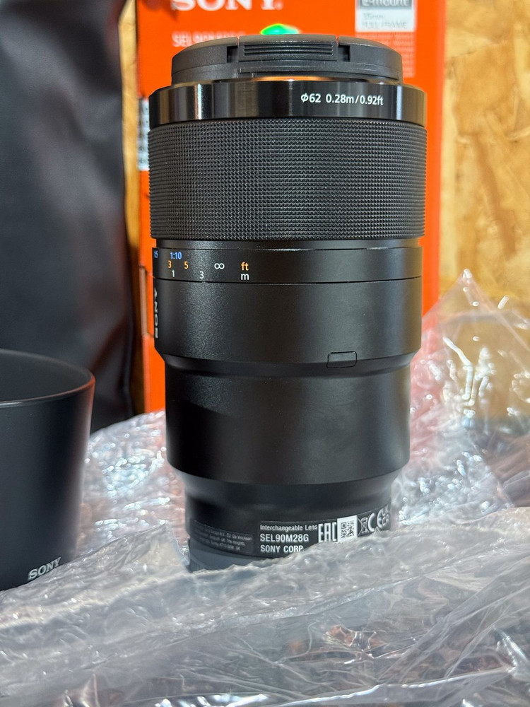 FE 90mm F2.8 G OSS 매크로 렌즈 이미지