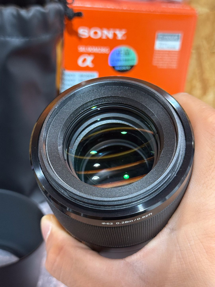 FE 90mm F2.8 G OSS 매크로 렌즈 이미지