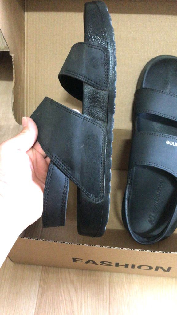 뉴발란스 샌들 250 이미지