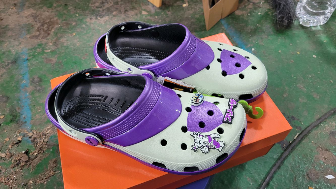 CROCS 211202-90H 드래곤볼 Z 프리저 이미지