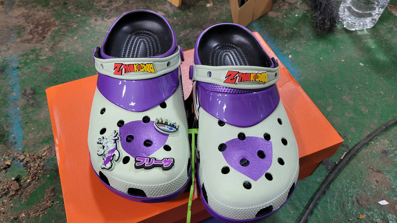 CROCS 211202-90H 드래곤볼 Z 프리저 이미지
