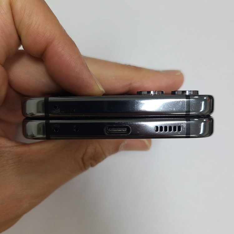 갤럭시 Z플립5 블랙 256G SK 무잔상 A급 213331 이미지