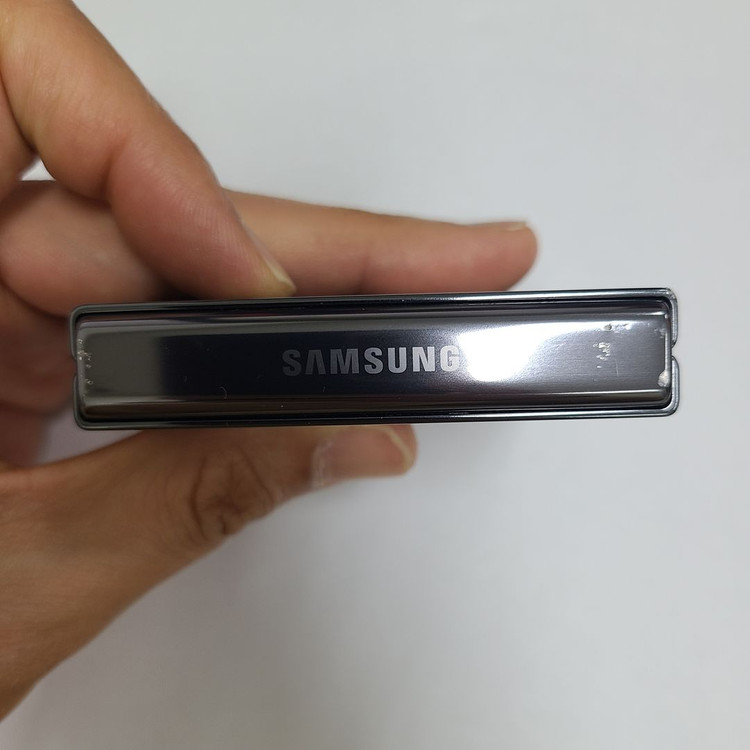 갤럭시 Z플립5 블랙 256G SK 무잔상 A급 213331 이미지