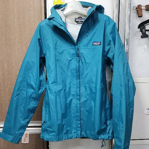 파타고니아 여성 토렌쉘 3L 자켓66/ 아크테릭스 델타자켓 77 이미지