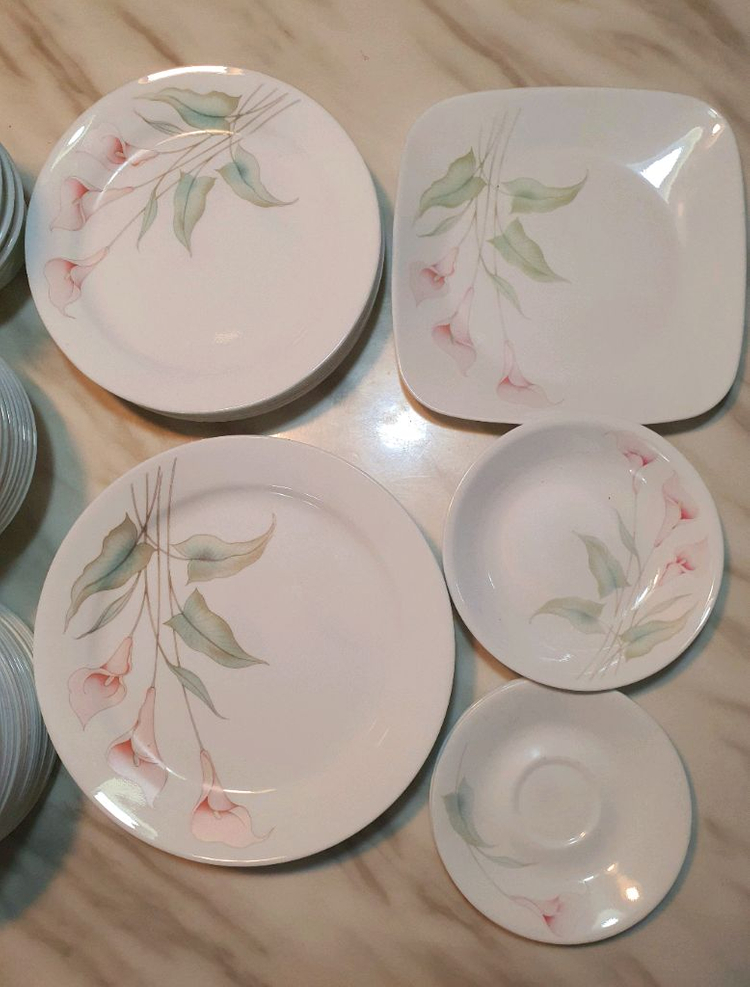 단종된 빈티지 코렐 백합 그릇 개당값 이미지