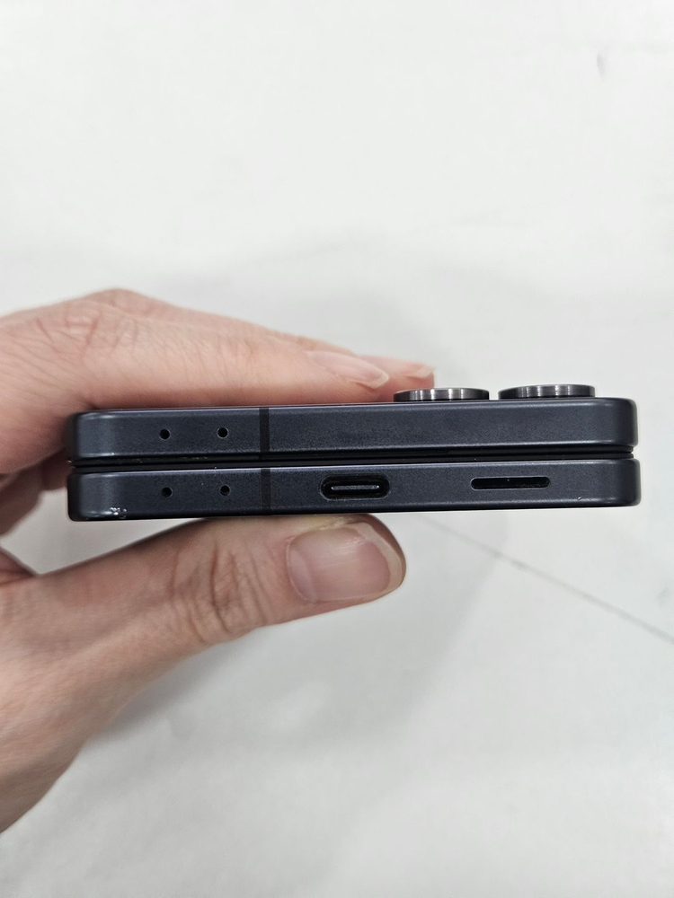 갤럭시Z플립7 256GB 블랙 이미지