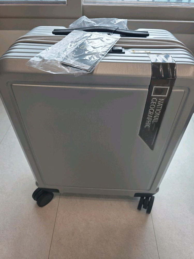 내셔널지오그래픽 18인치 기내용 캐리어 실버 이미지