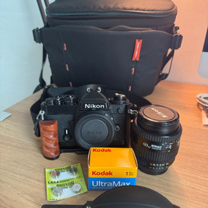 니콘 fe+nikkor 35-70mm렌즈+기타 구성품 이미지