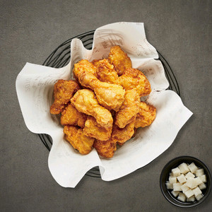 뿌링클 허니콤보 황금올리브 도미노피자 고추바사삭/ 레드콤보반반콤보레허순살 콰삭킹맛초킹골드킹핫후라이드 bhc 교촌치킨 이미지