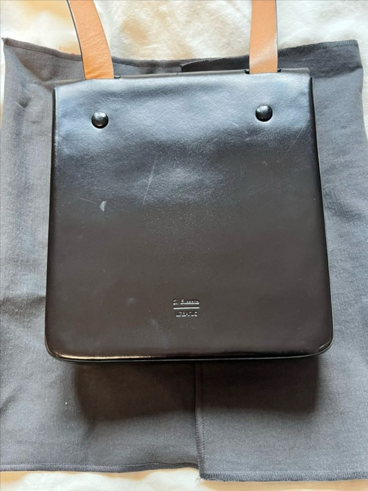 얼바닉30 urbanic30 캐비닛 백 이미지