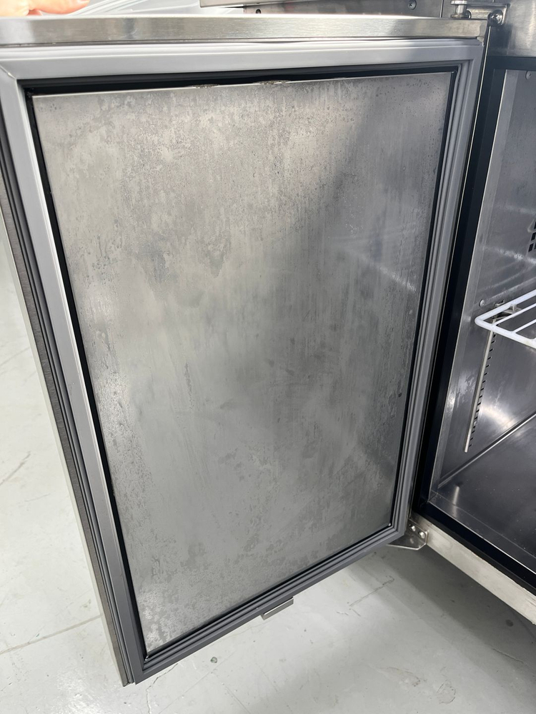 스키피오 간냉식 테이블냉장냉동고 1500 간냉식 올스텐 업소용 카페 반반 냉장고 냉동고 중고 이미지