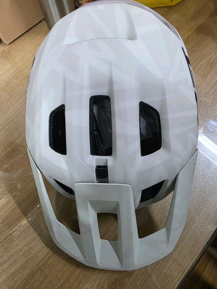 MET Revo MIPS CE Ltd Kilian 자전거 헬멧 L사이즈 이미지