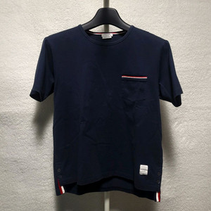 [백화점판] 2 / 톰브라운 포켓 반팔티 이미지