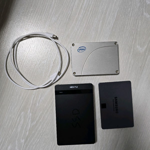 삼성, 인텔 ssd 2개 , 2.5인치 c타입 외장케이스 1개 일괄 판매합니다 이미지