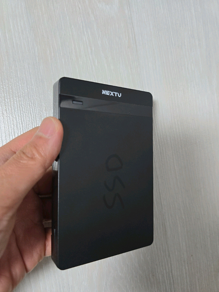 삼성, 인텔 ssd 2개 , 2.5인치 c타입 외장케이스 1개 일괄 판매합니다 이미지