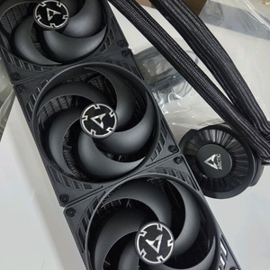 arctic liquid freezer III 420 수냉쿨러팝니다$ 이미지