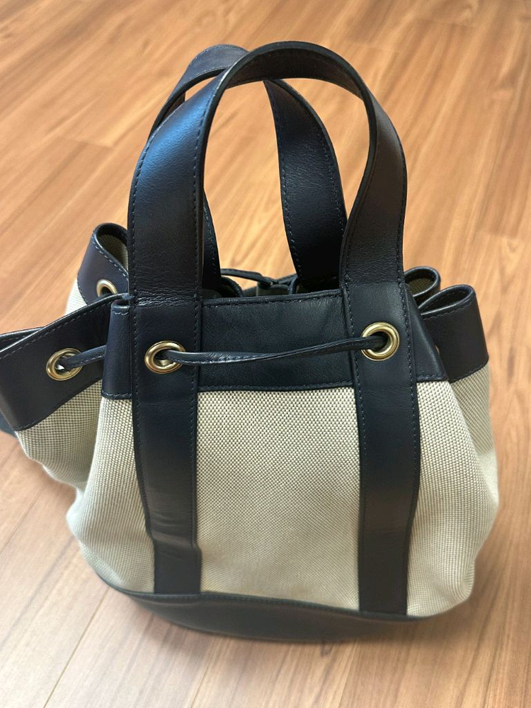 얼바닉30 버킷백 판매. 이미지