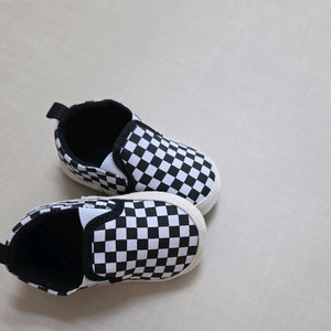 (새상품) 돌아기 유아 걸음마슈즈 미끄럼방지 신발 스니커즈 130mm 이미지