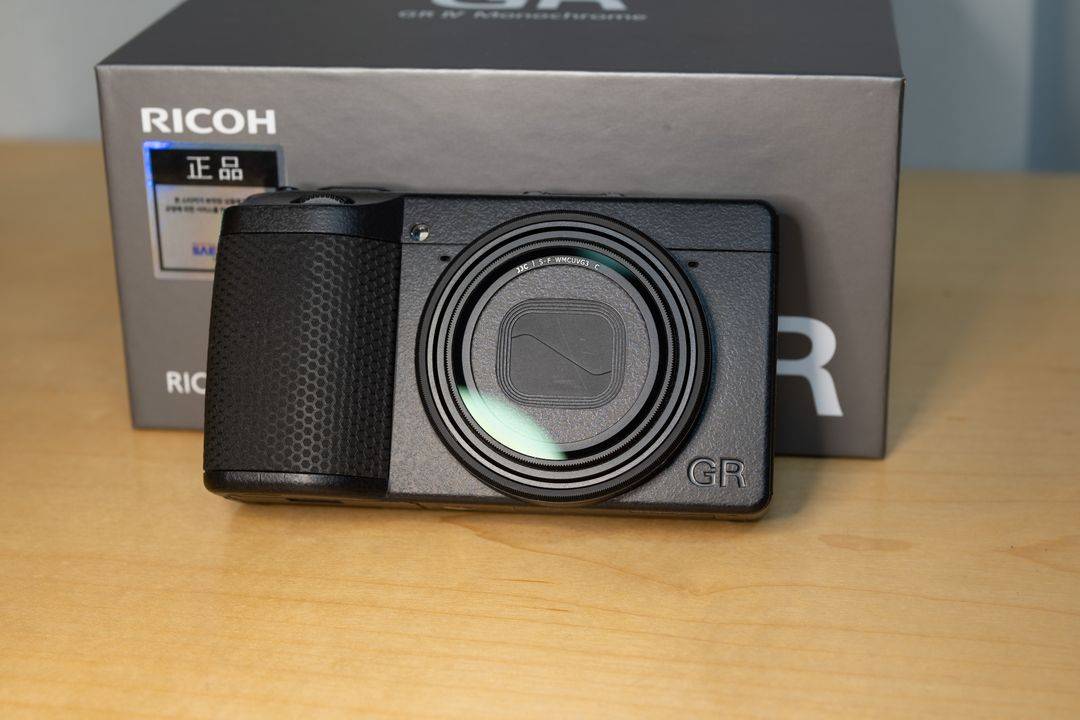 리코 GR4 모노크롬 + 구성품 이미지