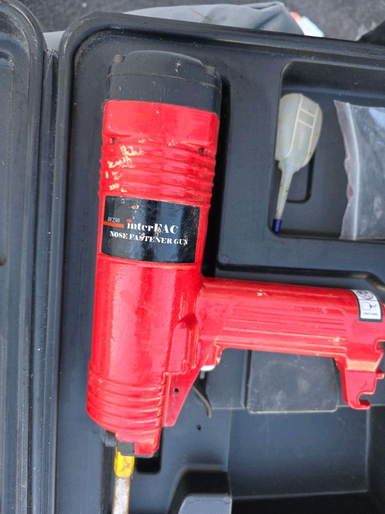 단열재 화스너 타정기 이미지