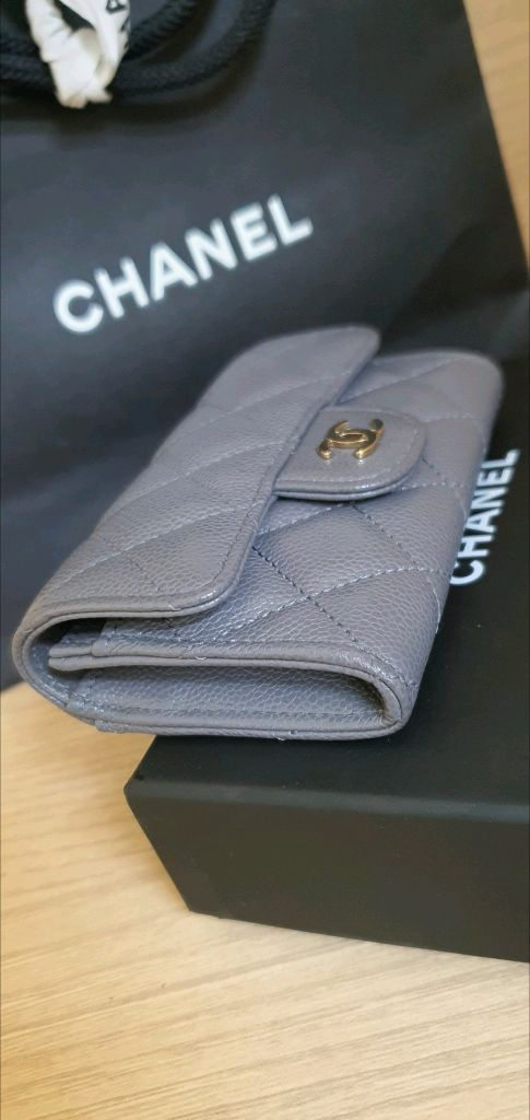 샤넬 캐비어 클똑 카드지갑 새상품급 정품(감정O)구찌프라다루이비통디올고야드샤넬셀린느보테가생로랑발렌시아가버버리가방 이미지