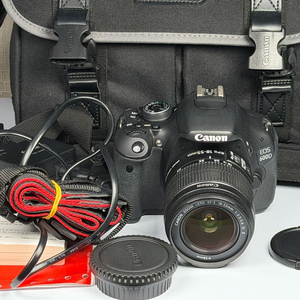 캐논 EOS 600D DSLR 카메라 이미지