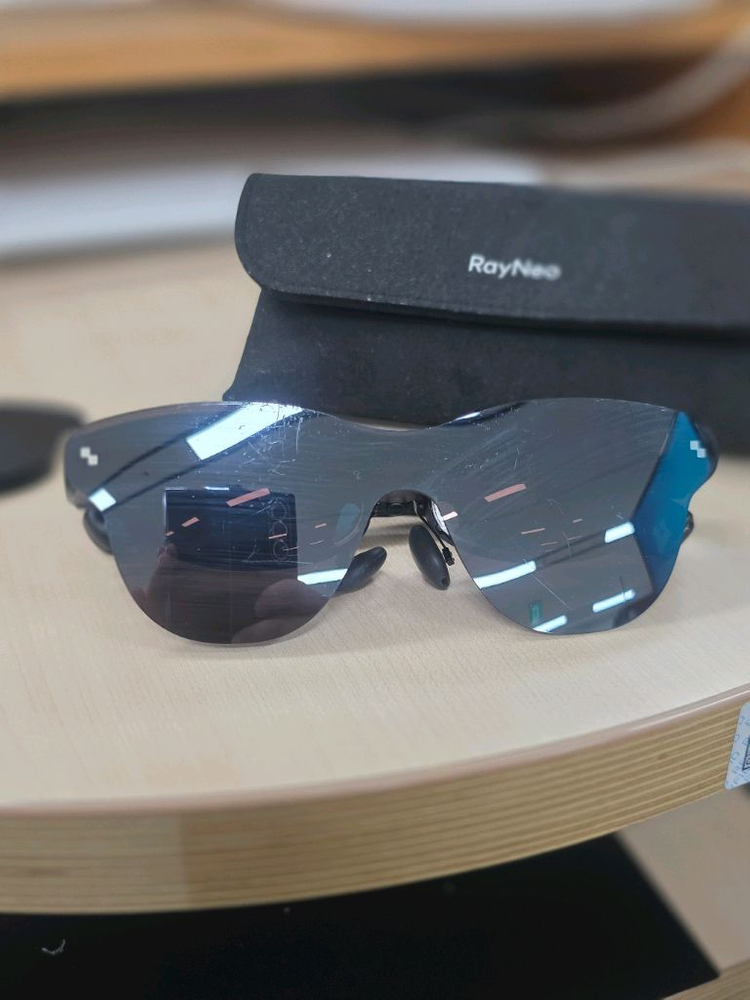 레이네오 에어4 프로 국내 정발 제품 이미지