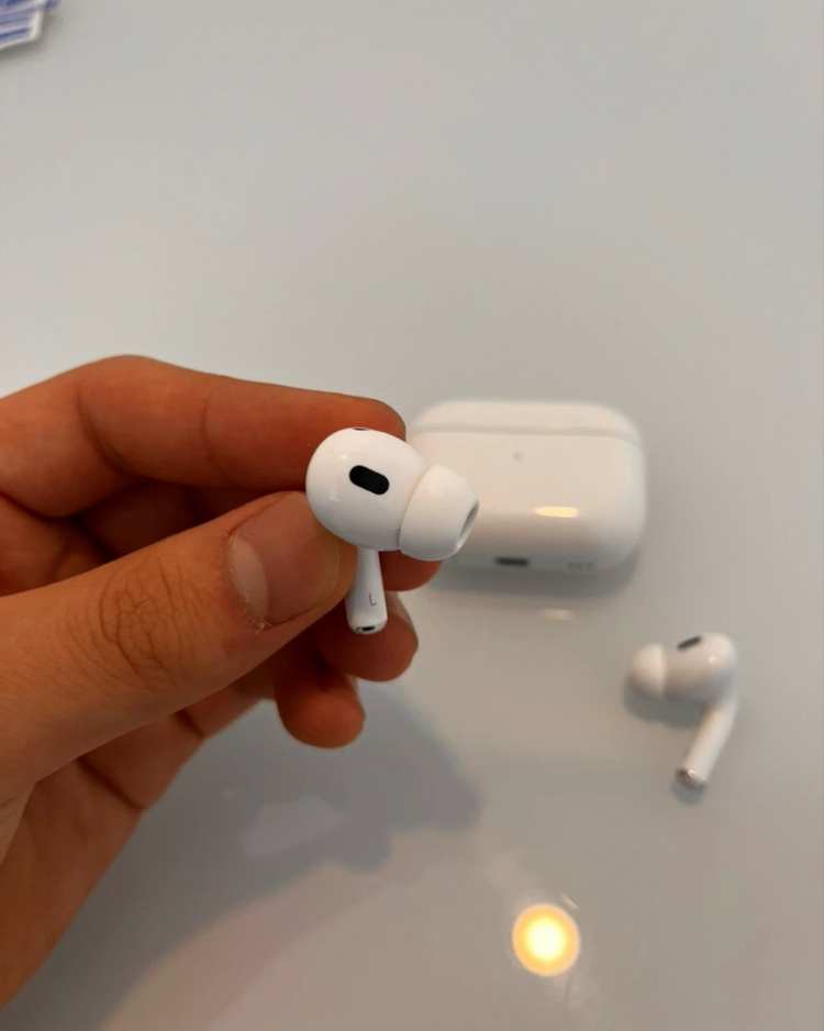 에어팟 프로 2세대 이미지