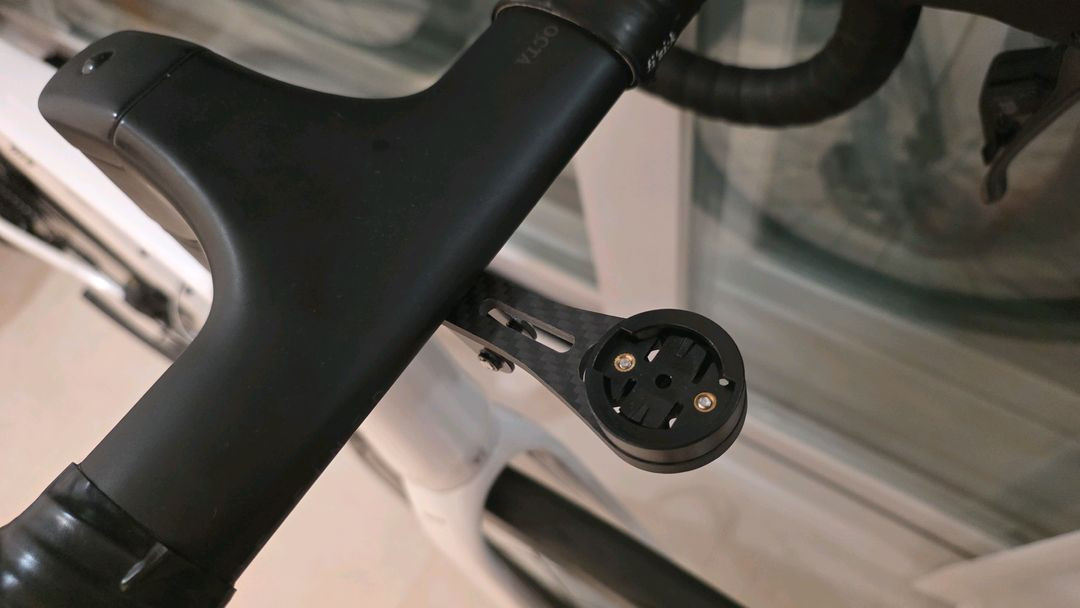 [입문 최고] 리파인드8 옥타 울테그라 12단 di2 (M 사이즈) 화이트 풀카본 로드 자전거 이미지